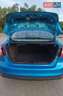 Седан Ford Focus 2013 в 