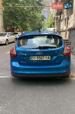 Хэтчбек Ford Focus 2013 в 