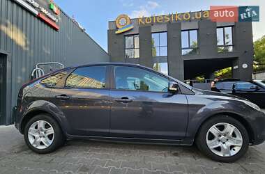 Хэтчбек Ford Focus 2009 в 