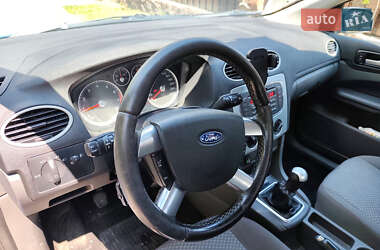 Хэтчбек Ford Focus 2007 в 