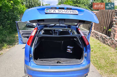 Хэтчбек Ford Focus 2007 в 