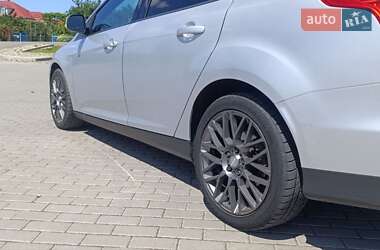 Универсал Ford Focus 2013 в 