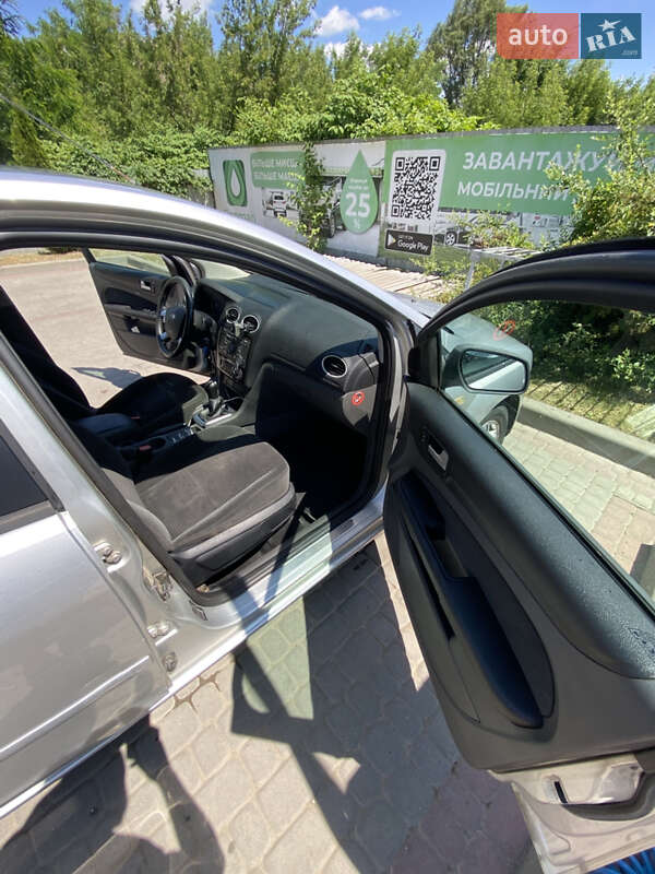 Хэтчбек Ford Focus 2005 в Ивано-Франковске