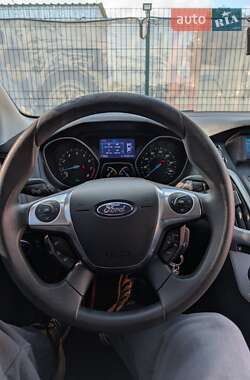 Седан Ford Focus 2013 в 