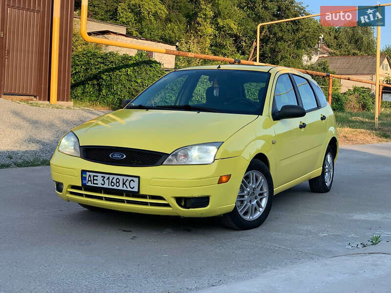 Хэтчбек Ford Focus 2004 в 