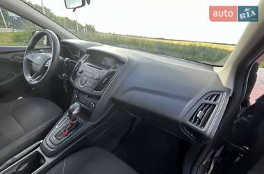 Седан Ford Focus 2015 в 