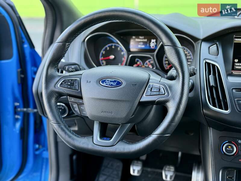 Хэтчбек Ford Focus 2016 в Киеве
