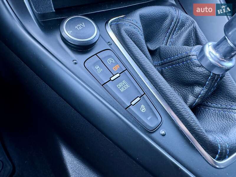 Хэтчбек Ford Focus 2016 в Киеве