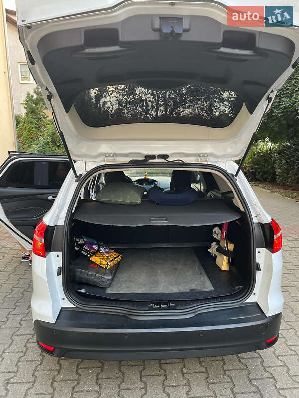 Универсал Ford Focus 2015 в Львове фото 11 Универсал Ford Focus 2015 в Львове