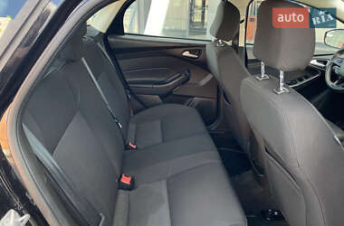 Седан Ford Focus 2017 в 
