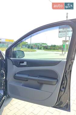 Универсал Ford Focus 2010 в 