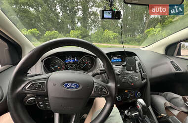 Хэтчбек Ford Focus 2016 в 