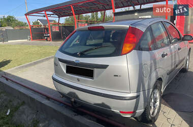Хэтчбек Ford Focus 2003 в 