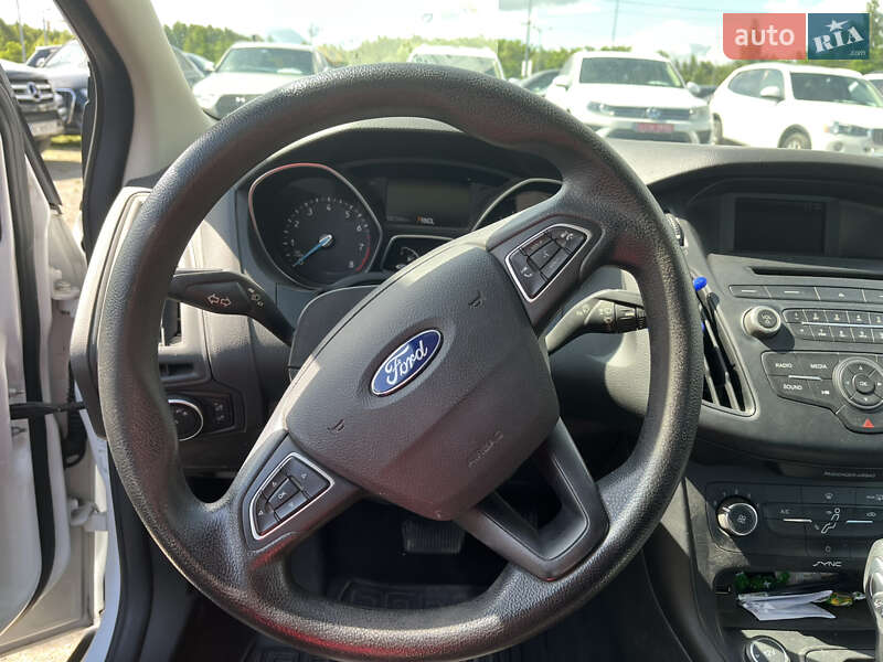 Седан Ford Focus 2017 в Львове
