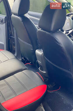 Хетчбек Ford Focus 2010 в 
