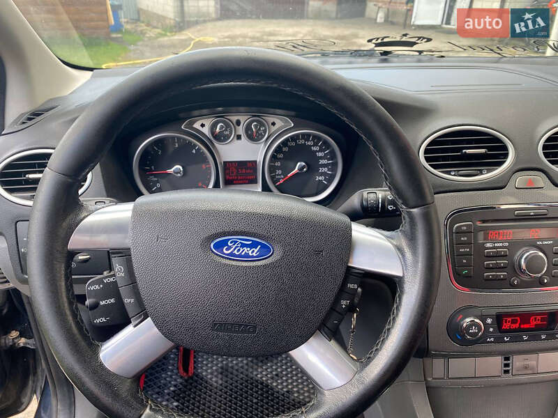 Хетчбек Ford Focus 2010 в Сокалі