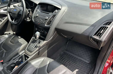 Седан Ford Focus 2015 в 