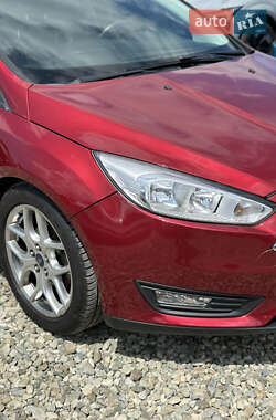 Седан Ford Focus 2015 в 