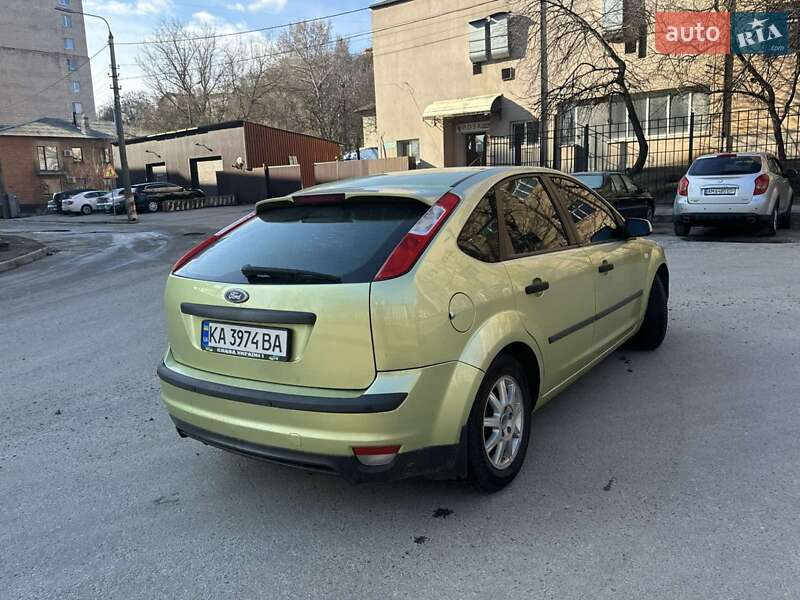 Хэтчбек Ford Focus 2005 в Киеве