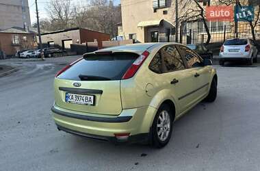 Хэтчбек Ford Focus 2005 в 