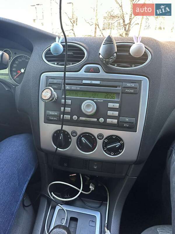 Хэтчбек Ford Focus 2005 в Киеве