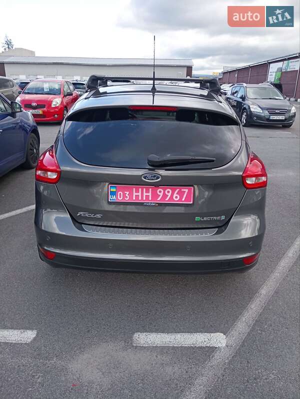 Хэтчбек Ford Focus 2016 в Житомире