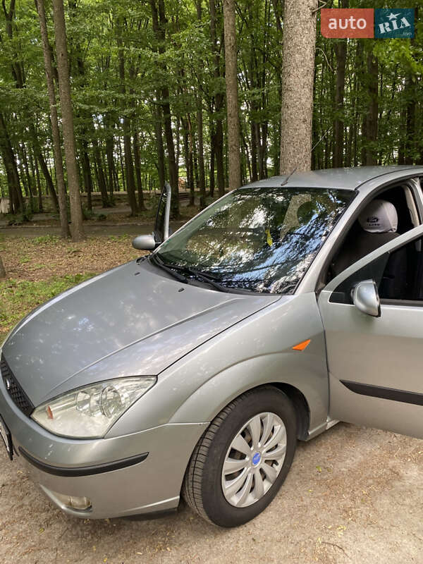 Хэтчбек Ford Focus 2004 в Виннице