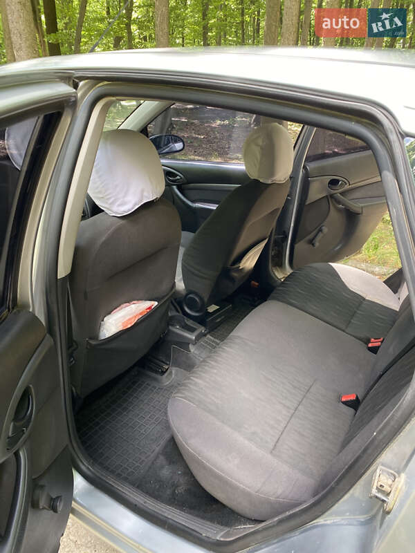 Хэтчбек Ford Focus 2004 в Виннице