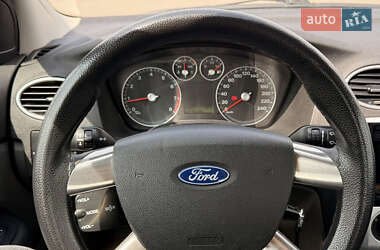 Кабриолет Ford Focus 2007 в 