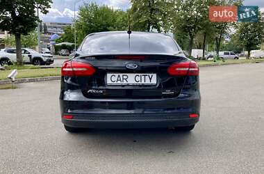 Седан Ford Focus 2016 в 