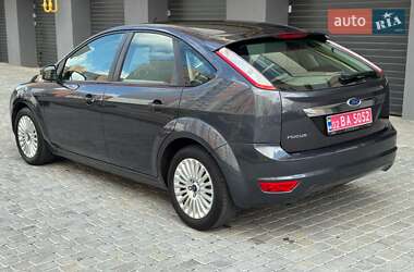 Хэтчбек Ford Focus 2009 в 