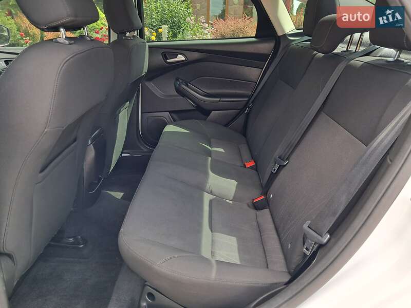 Седан Ford Focus 2017 в Тернополе фото 84 Седан Ford Focus 2017 в Тернополе