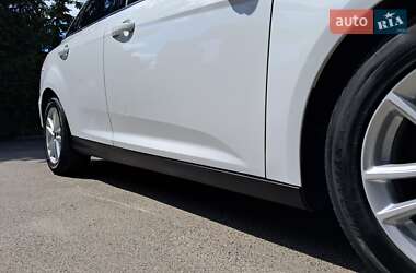 Седан Ford Focus 2017 в 
