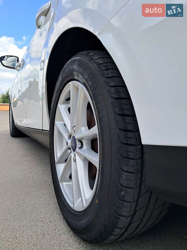 Седан Ford Focus 2017 в Тернополе фото 123 Седан Ford Focus 2017 в Тернополе