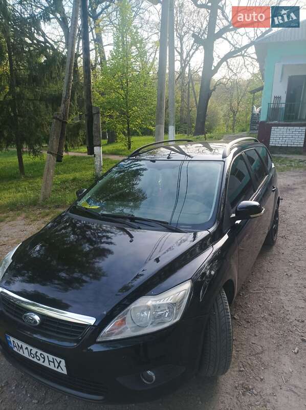 Универсал Ford Focus 2010 в 