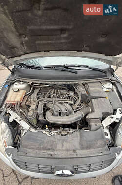 Седан Ford Focus 2010 в 
