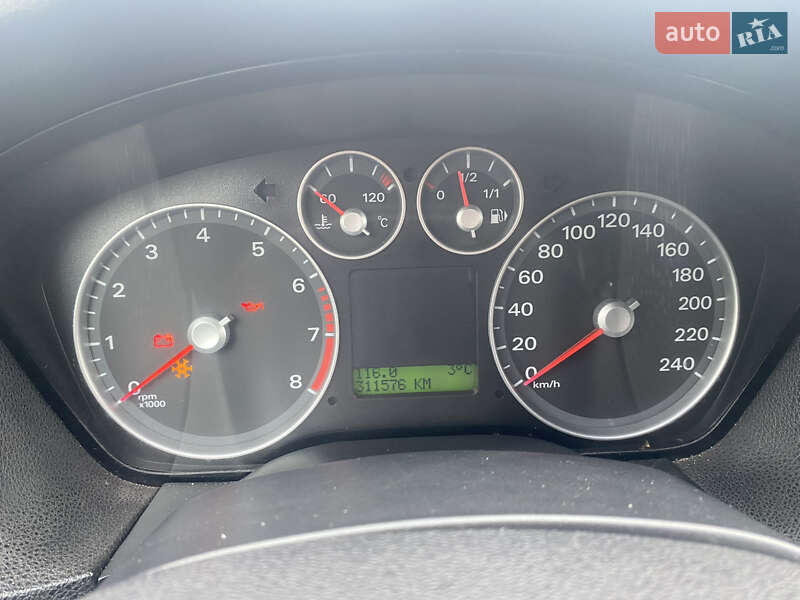 Седан Ford Focus 2006 в Золочеві