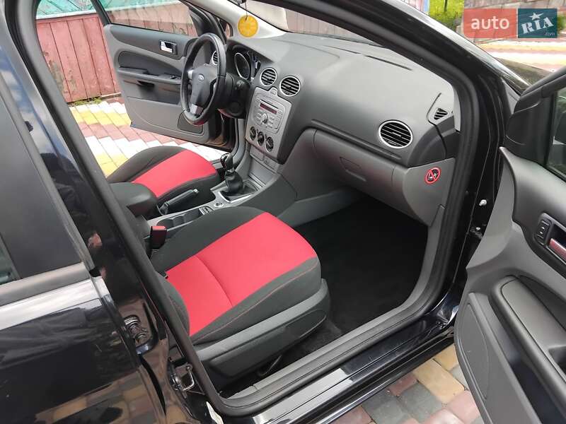 Универсал Ford Focus 2009 в Остроге