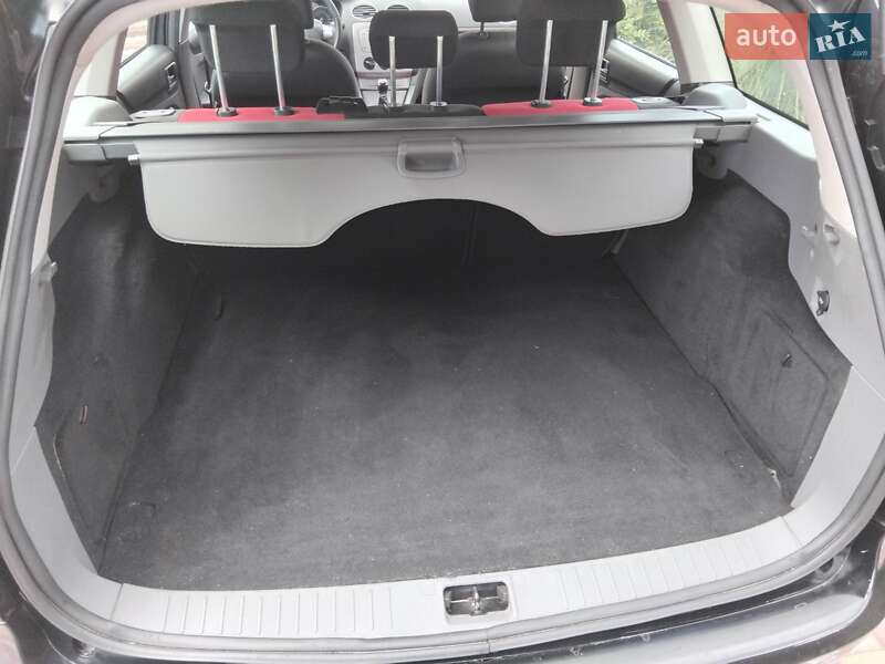 Универсал Ford Focus 2009 в Остроге
