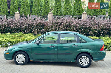 Седан Ford Focus 2002 в 