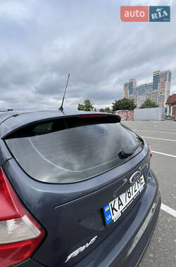 Хэтчбек Ford Focus 2013 в 