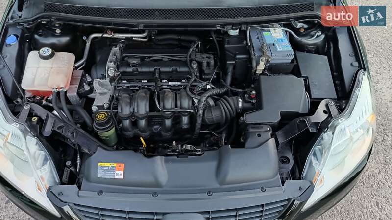 Хэтчбек Ford Focus 2008 в Дубно