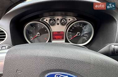 Хэтчбек Ford Focus 2008 в 