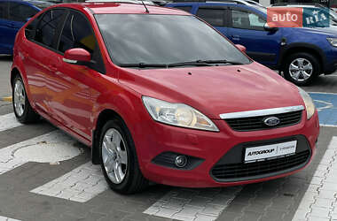 Хэтчбек Ford Focus 2010 в 