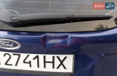 Хэтчбек Ford Focus 2015 в 