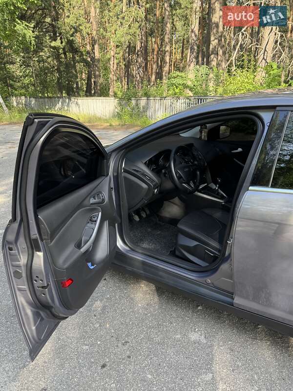 Хэтчбек Ford Focus 2015 в Ахтырке фото 12 Хэтчбек Ford Focus 2015 в Ахтырке