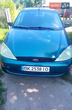 Хетчбек Ford Focus 2000 в 