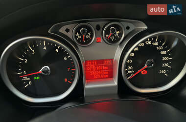Хэтчбек Ford Focus 2008 в 
