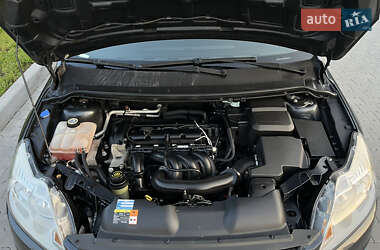 Хэтчбек Ford Focus 2008 в 