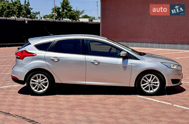 Хэтчбек Ford Focus 2017 в 